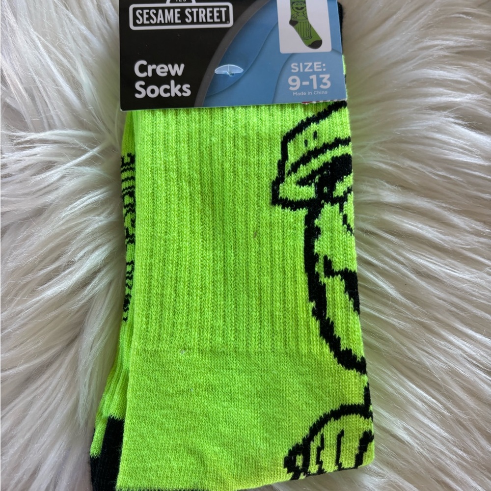 Sesame Street Oscar the grouch Neon Green Crew Socks new